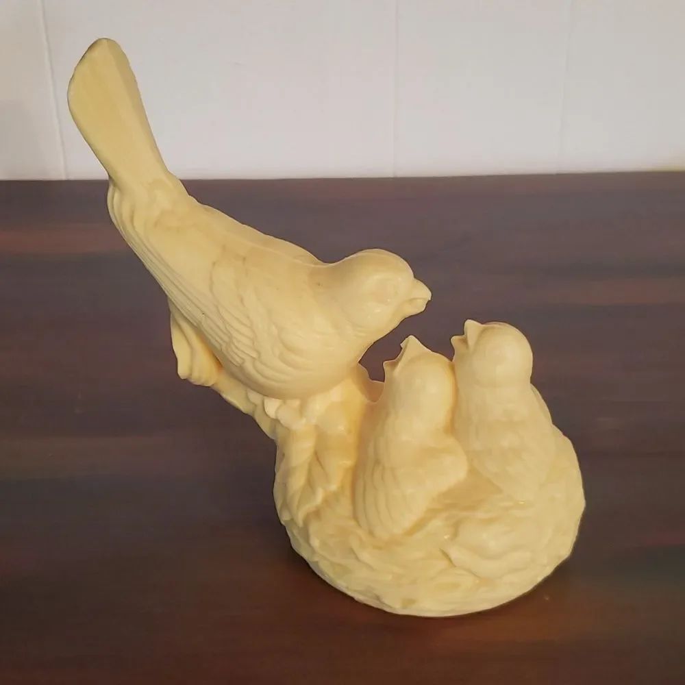 Vintage Avon "The Nestlings" Garlandia Fragrance Decorative Pomander 1970s